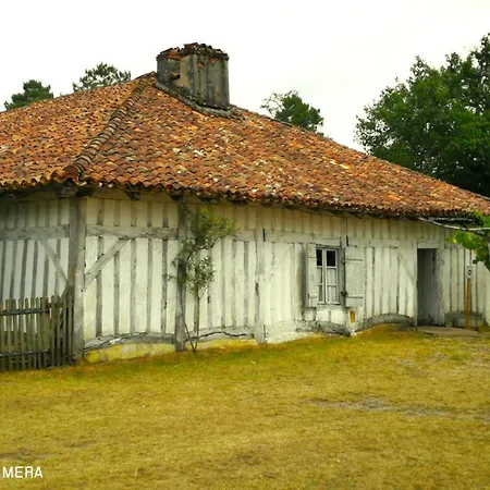 De L'ouvroir Villa