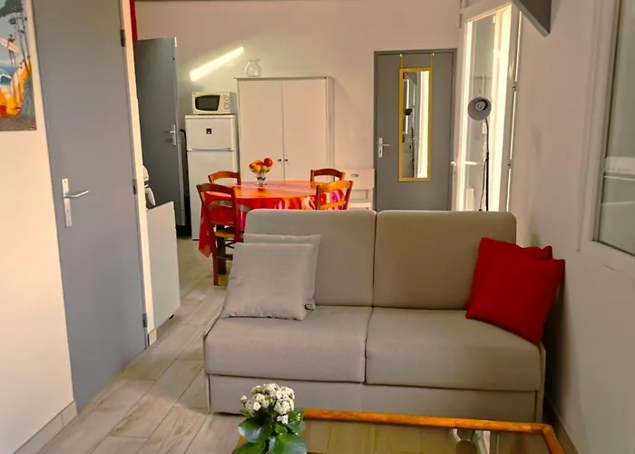 빌라 De L'ouvroir Léon